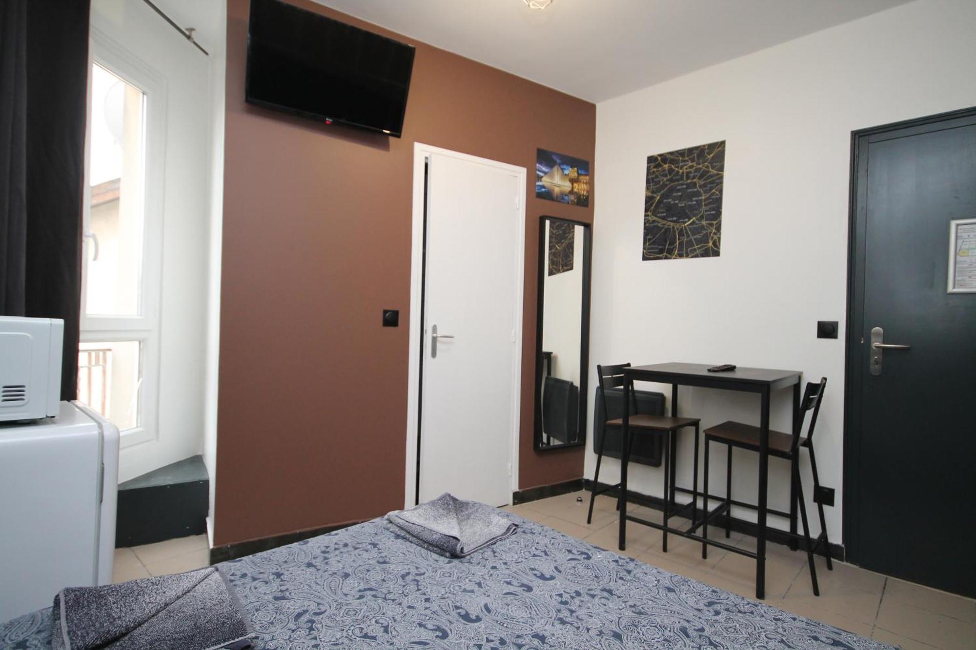 09 - Chambre Proche Paris Et Transports Avec Tv Wifi Saint-Denis  Buitenkant foto